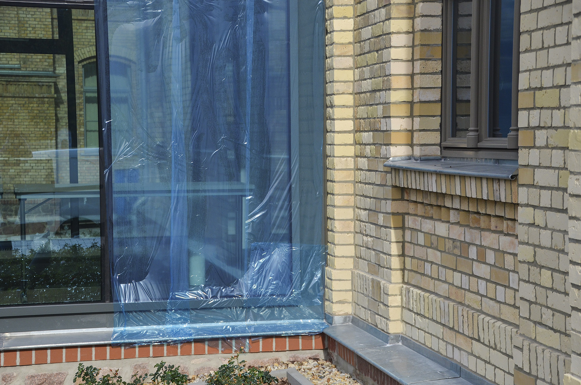 Abdeckfolie Schutzfolie selbstklebend für Glas Fenster Spiegel blau 1000 mm  x 100 m